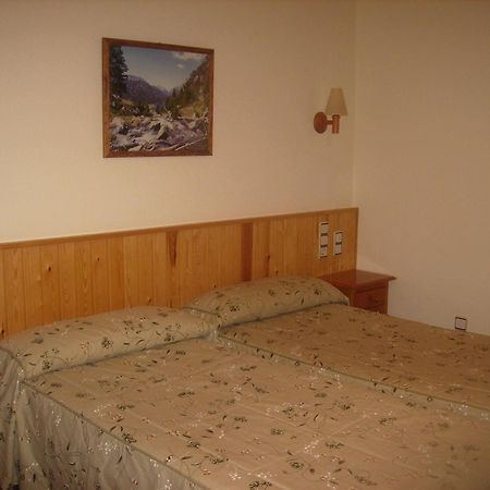 Hostal Pernalle Erill la Vall Eksteriør bilde